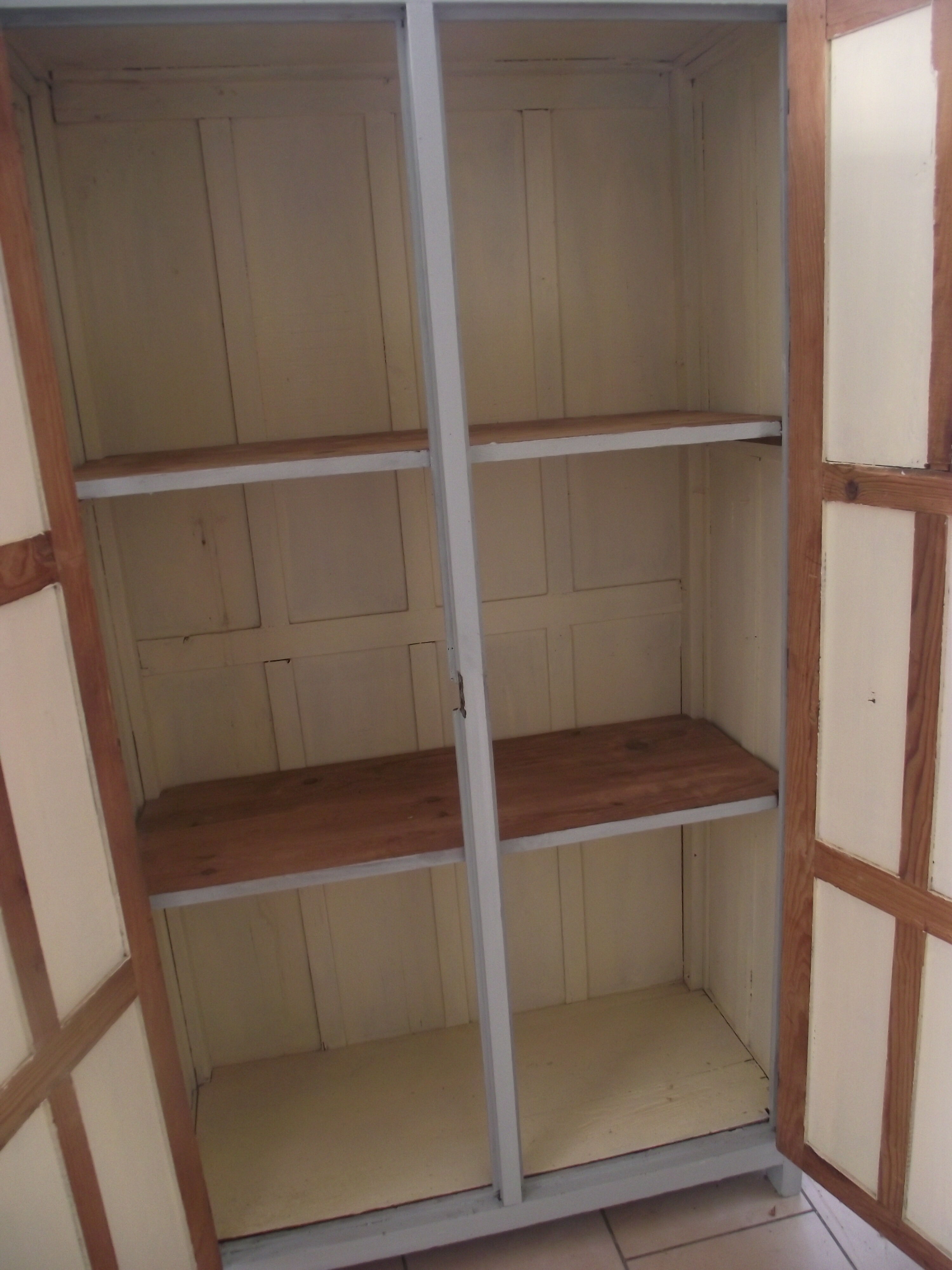 Parisian wardrobe in painted fir from the 30s 40s