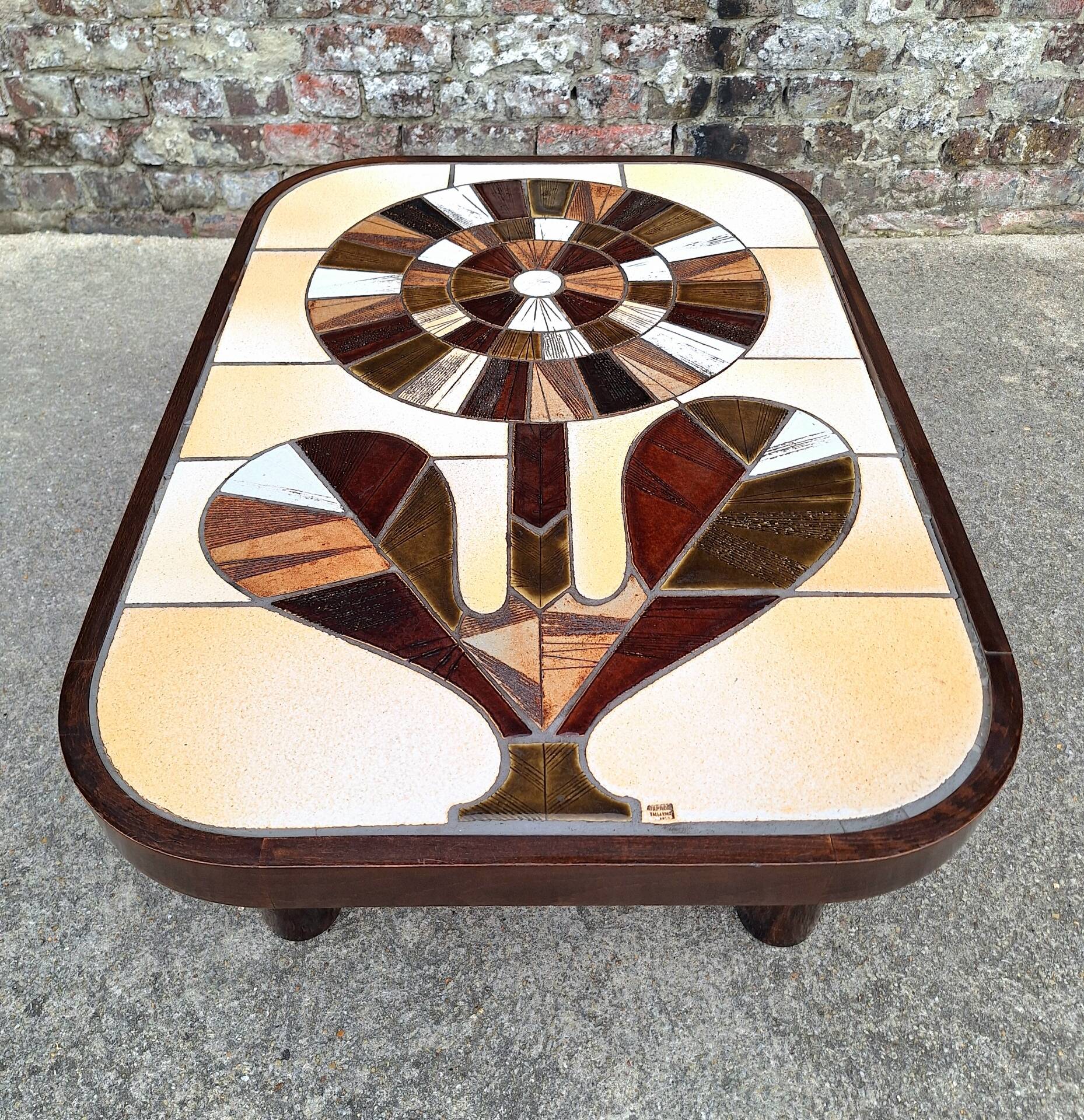 Roger Capron, vintage coffee table with ceramic top, design furniture.