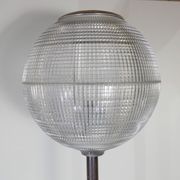 Lampadaire holophane