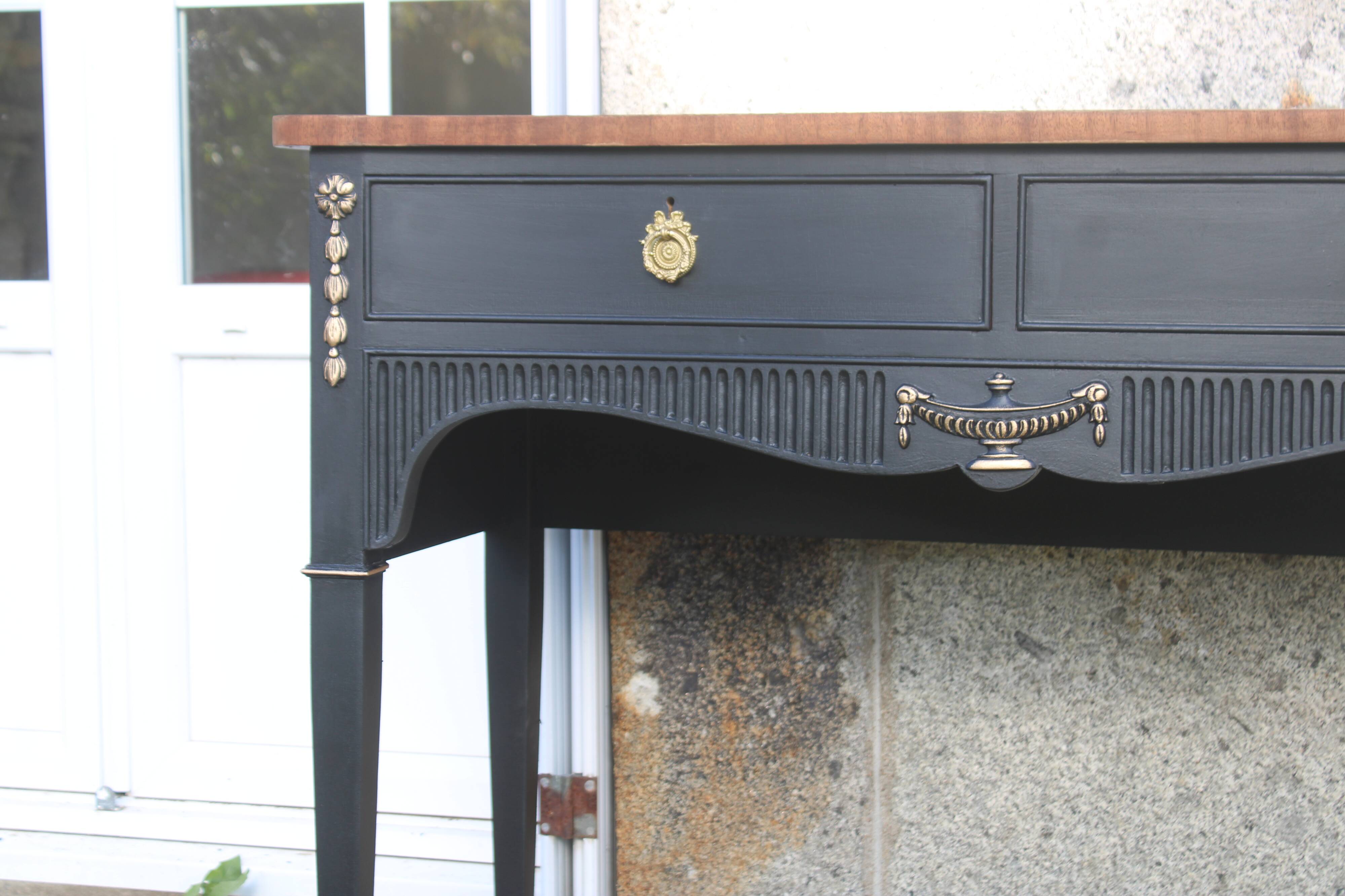 Restored antique console – Haussmannian elegance & velvet finish