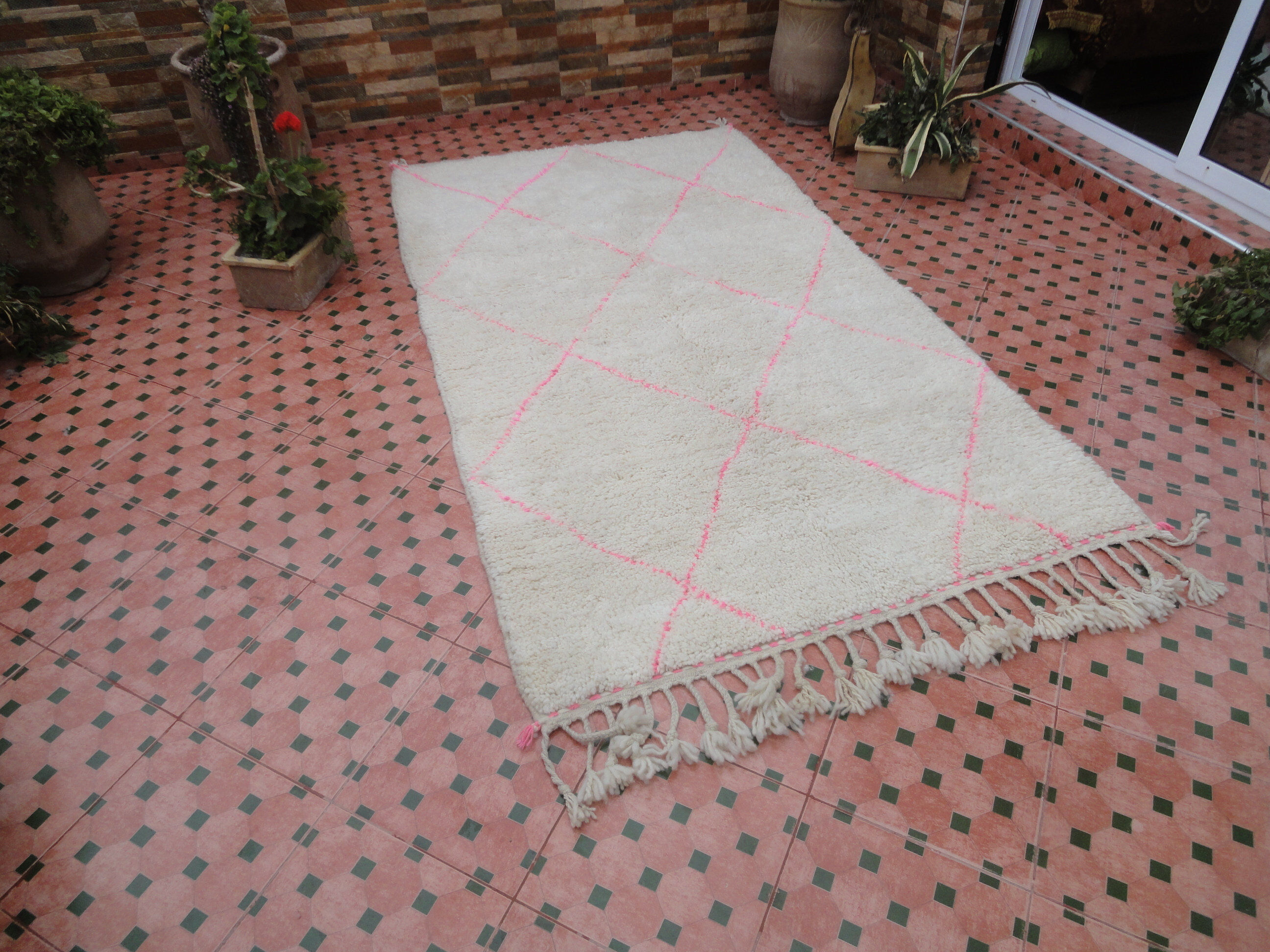 Beni ourain carpets rose 250 x 143 cm