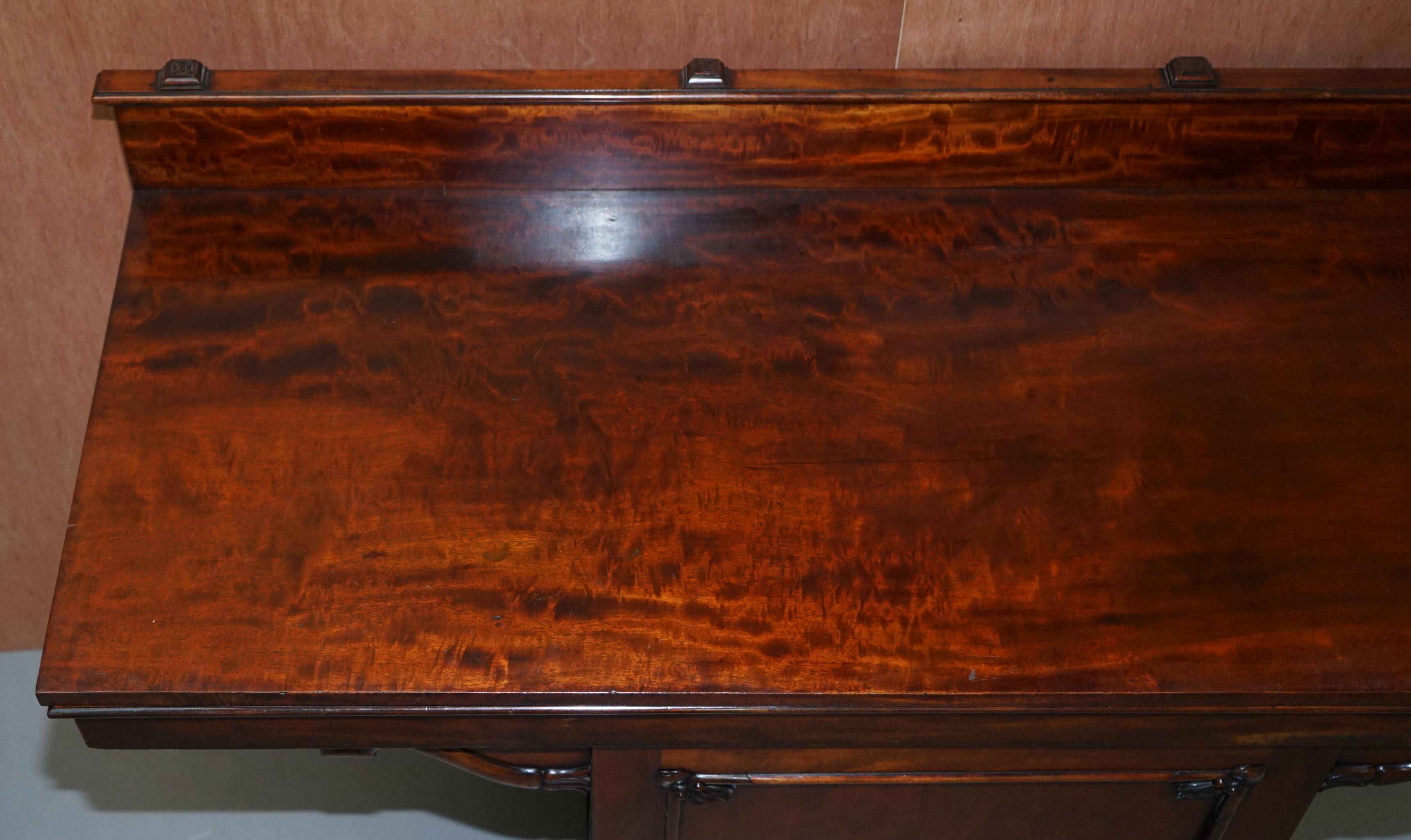 Buffet William IV in carved Cuban hardwood, circa 1830.