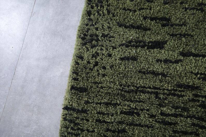 Handmade traditional natural wool rug size 2/3 m