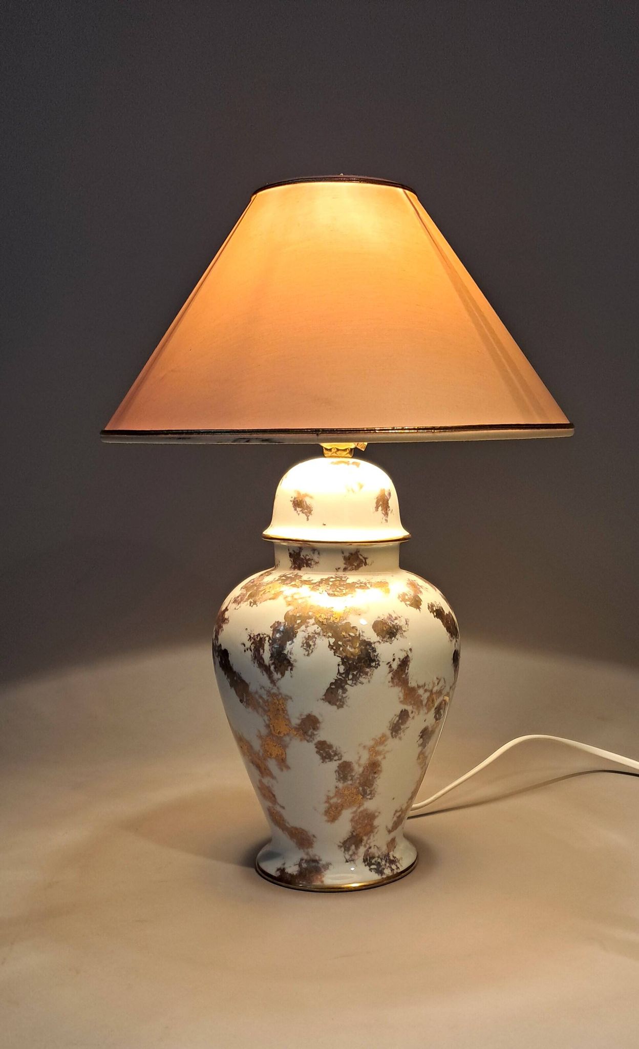 Fine porcelain lamp gilded with gold by Laure Selignac, Paris.