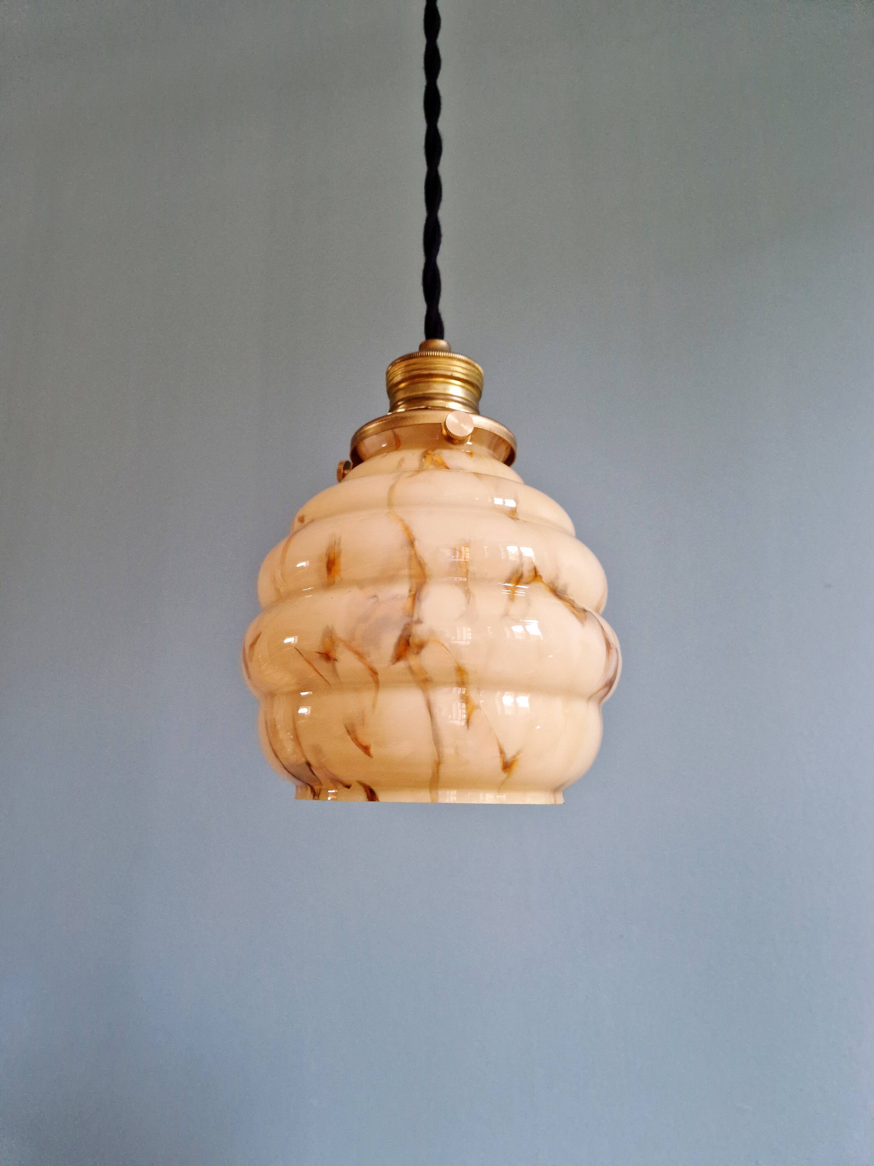 Art Deco suspension in marbled opaline with ouraline (4 available)