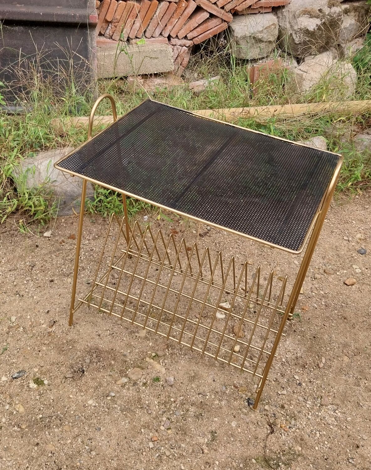 Vinyl serving table