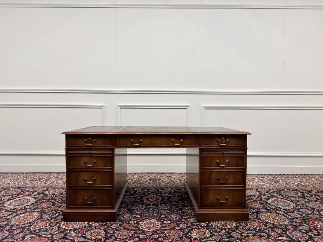 Classic English Desk with Black Inlay