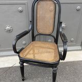 Curved wooden armchair Thonet Nr 1032