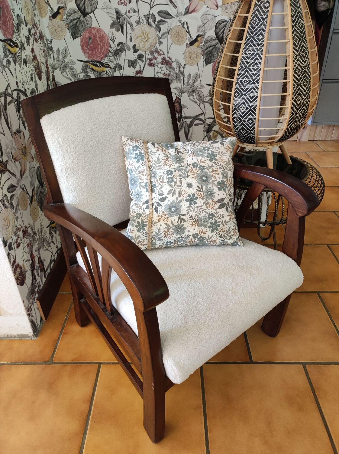 Colonial armchair