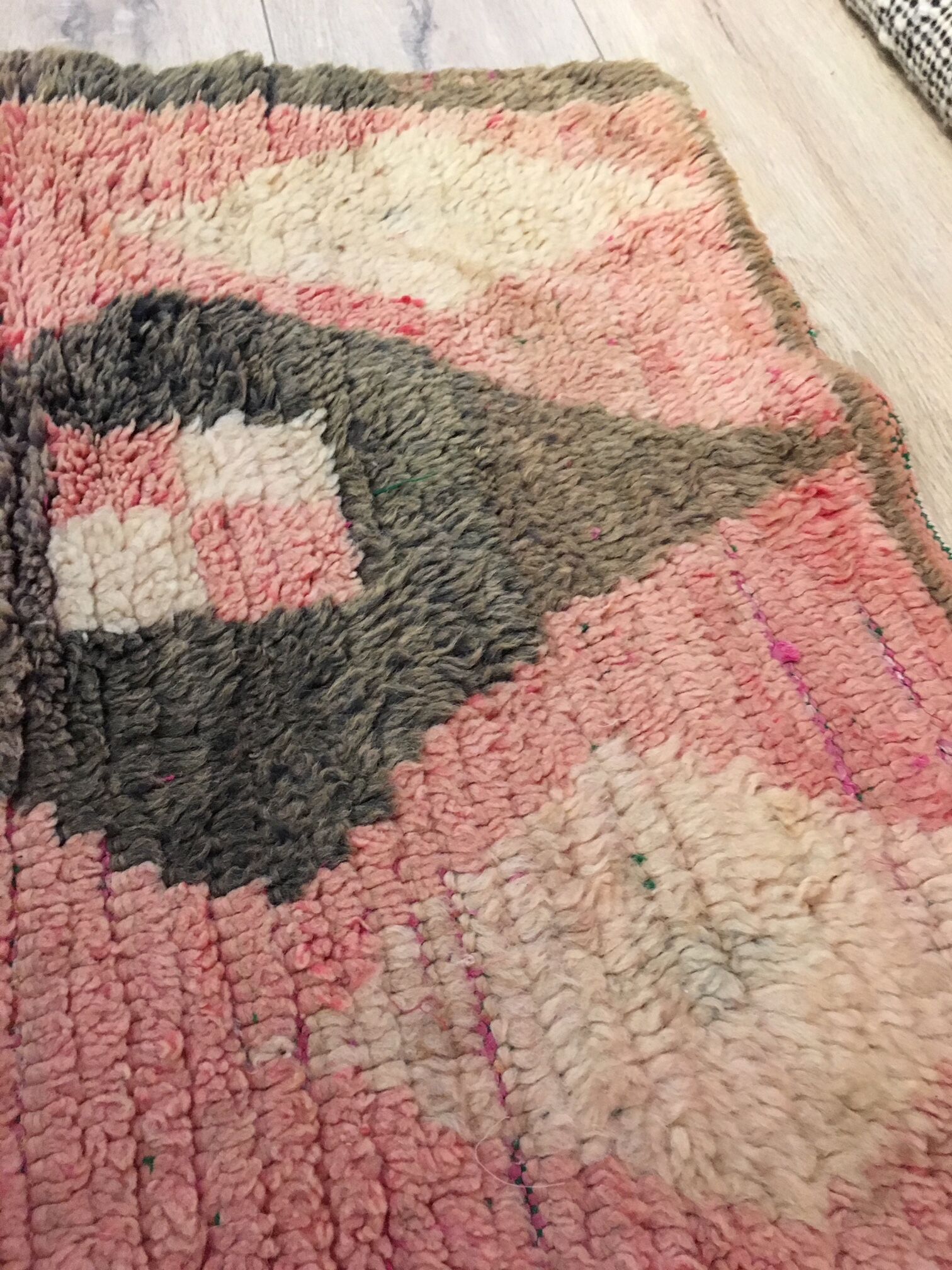 Boujaad vintage carpet 167 x 68 cm