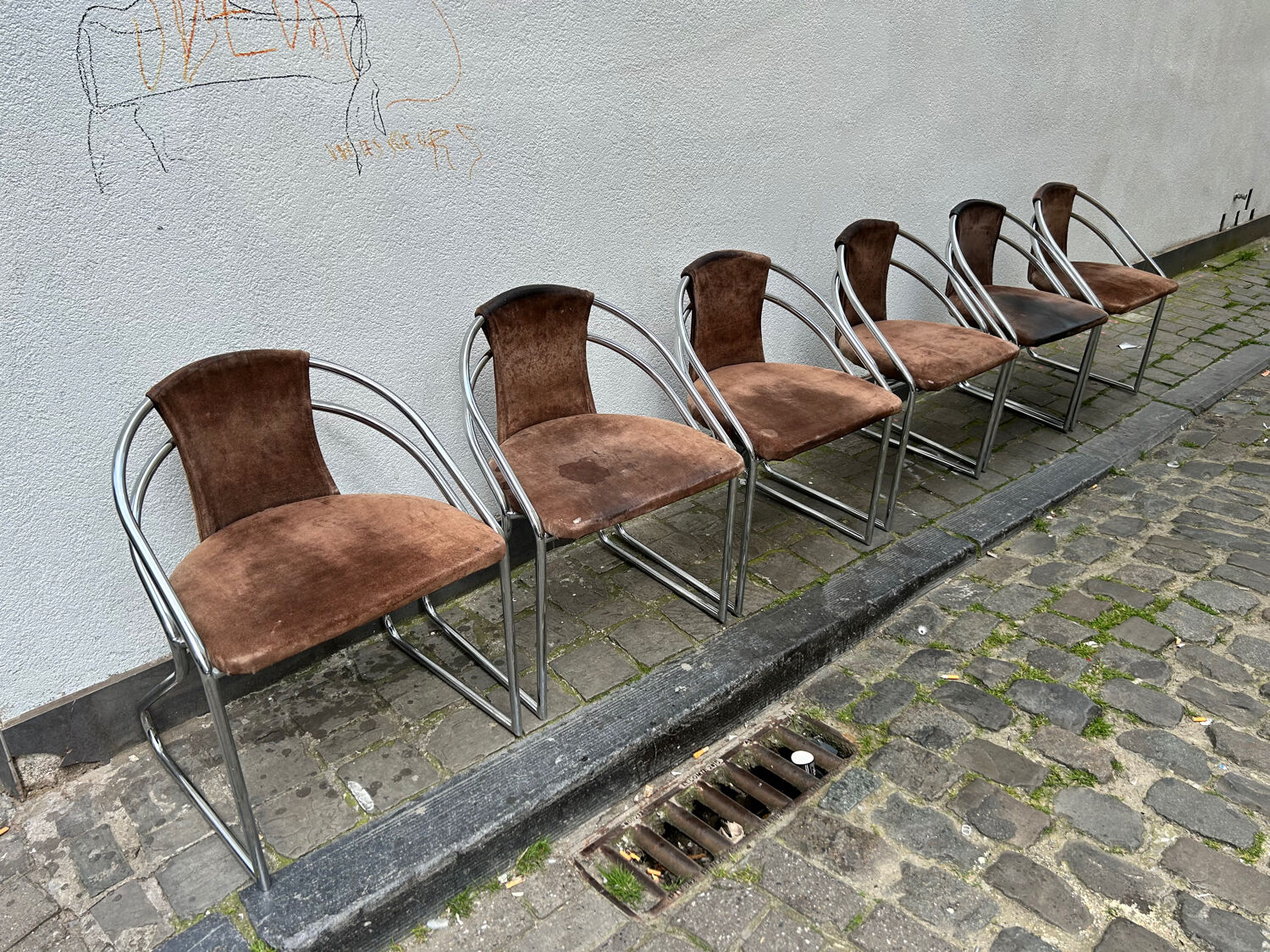 6 vintage chrome and suede design chairs