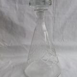 Carafe en verre soufflé taillé