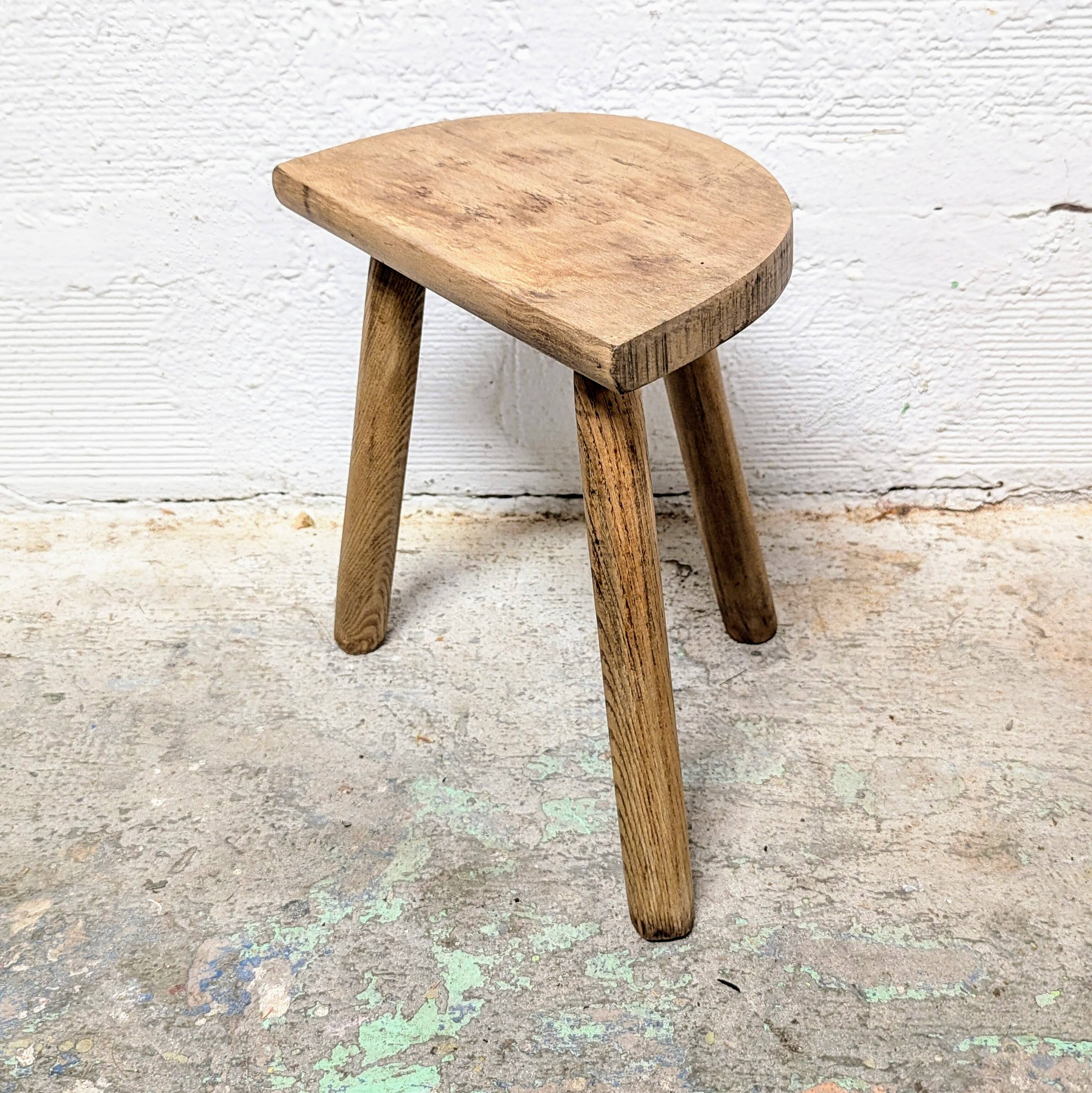 Tripod cowherd stool
