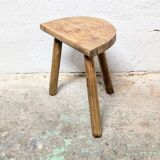 Tripod cowherd stool