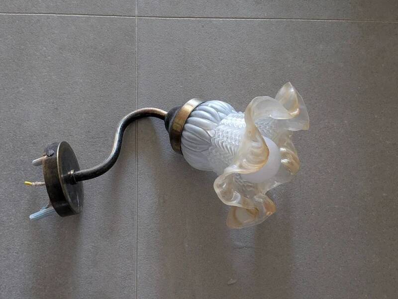 Superb Vintage Wall Light Flower in Glass Paste & Brass - Art Deco