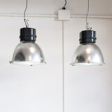 Industrial aluminum pendant light. Modified for E-27 bulb.