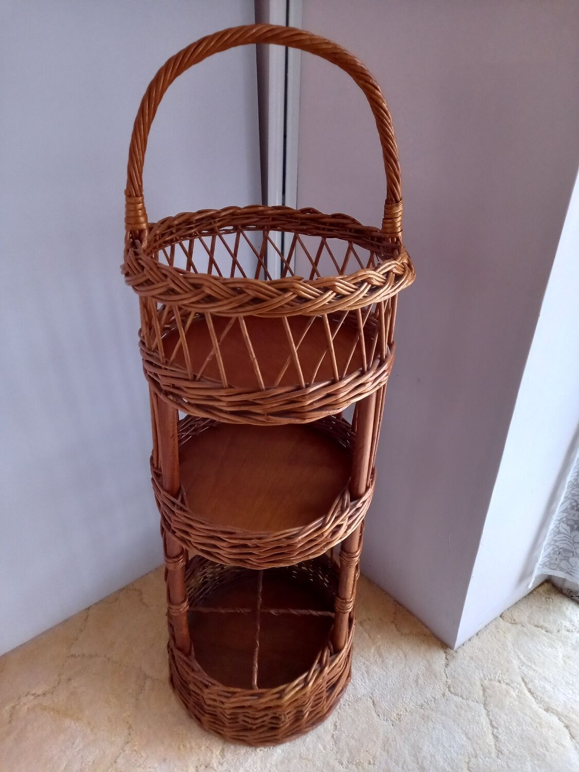 Vintage rattan bar service