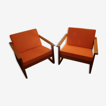 Paire de fauteuils cubiques