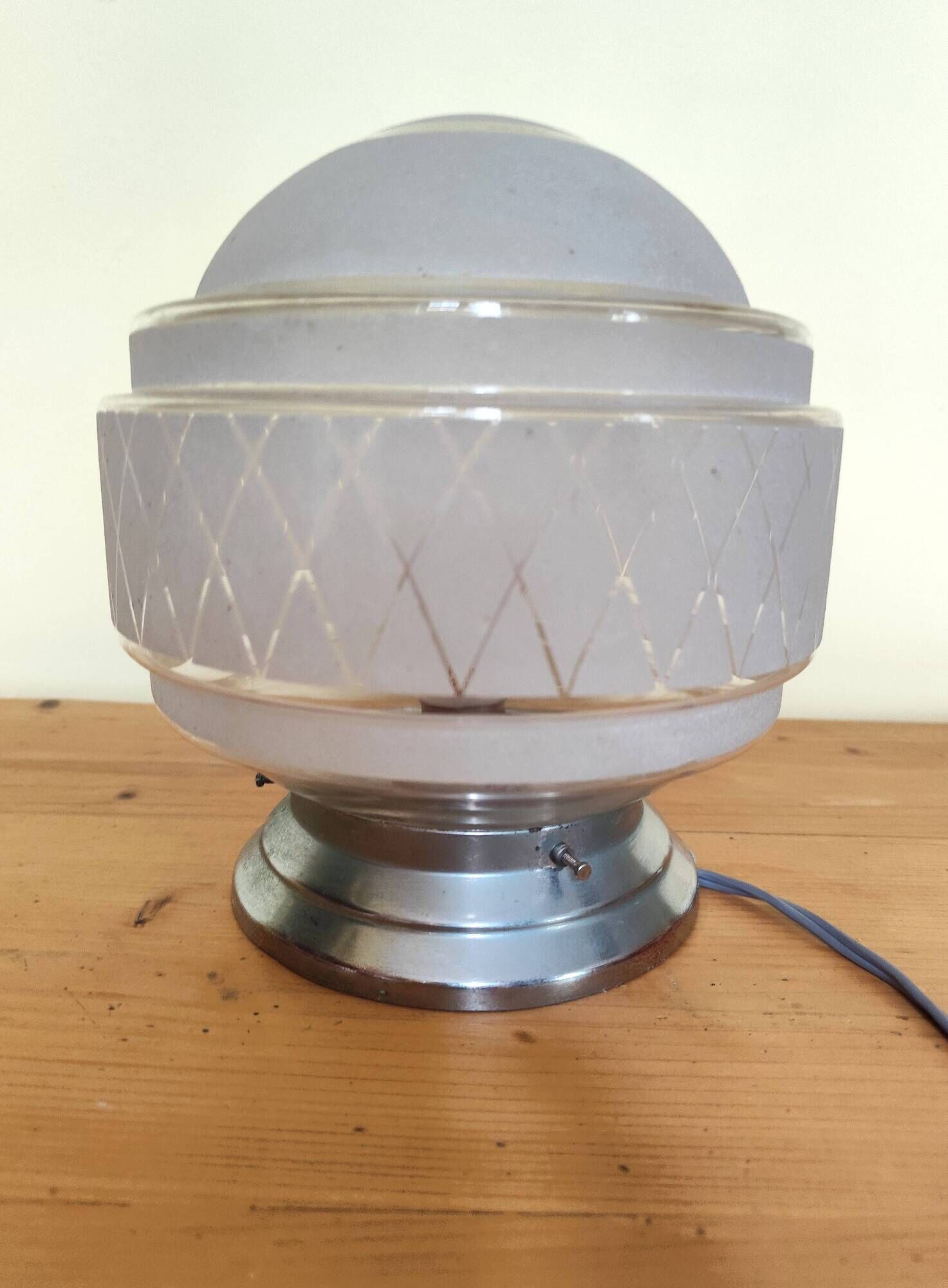 plafonnier des années 40,  globe verre granité opaque -  lampe de table