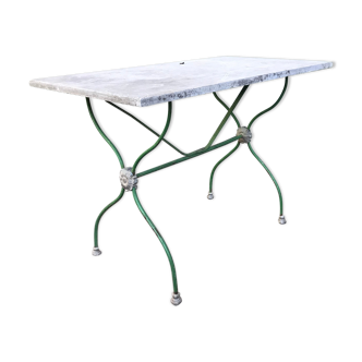 Table de jardin marbre