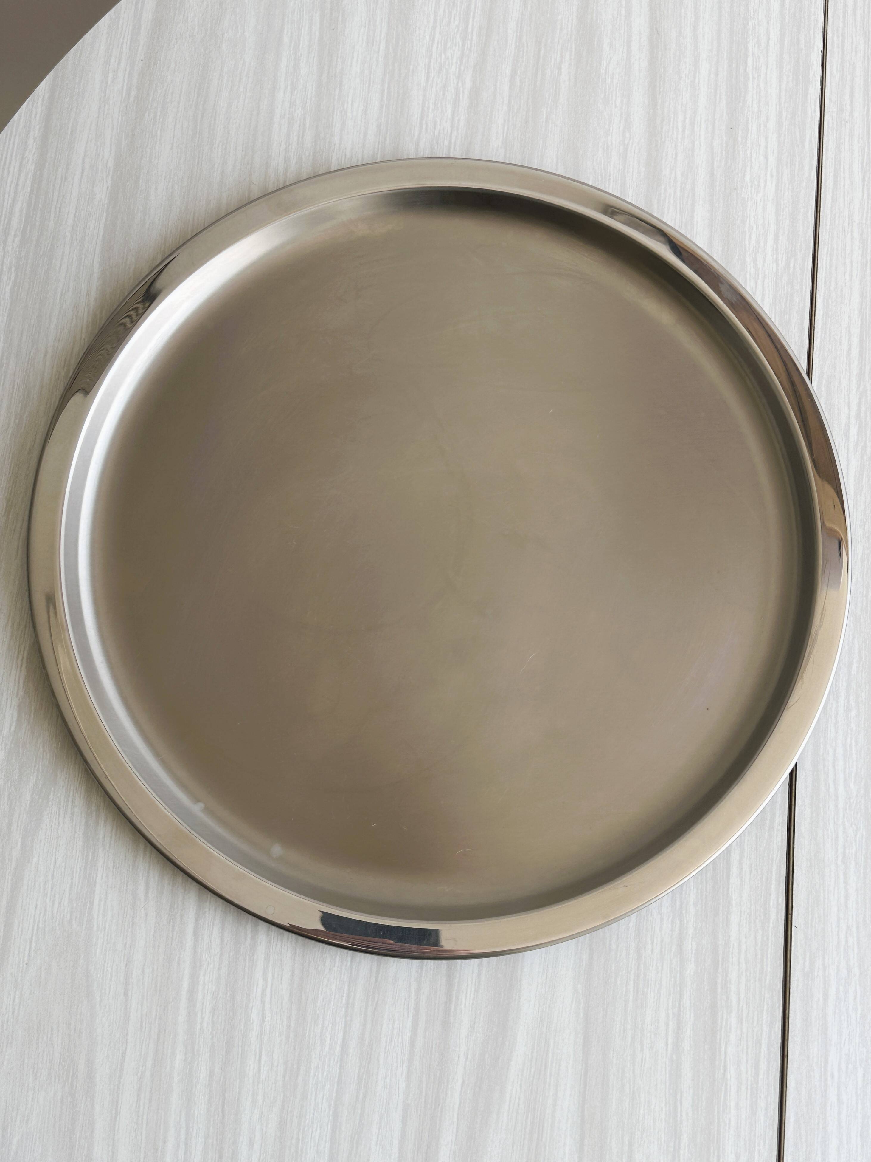 Round stainless steel tray