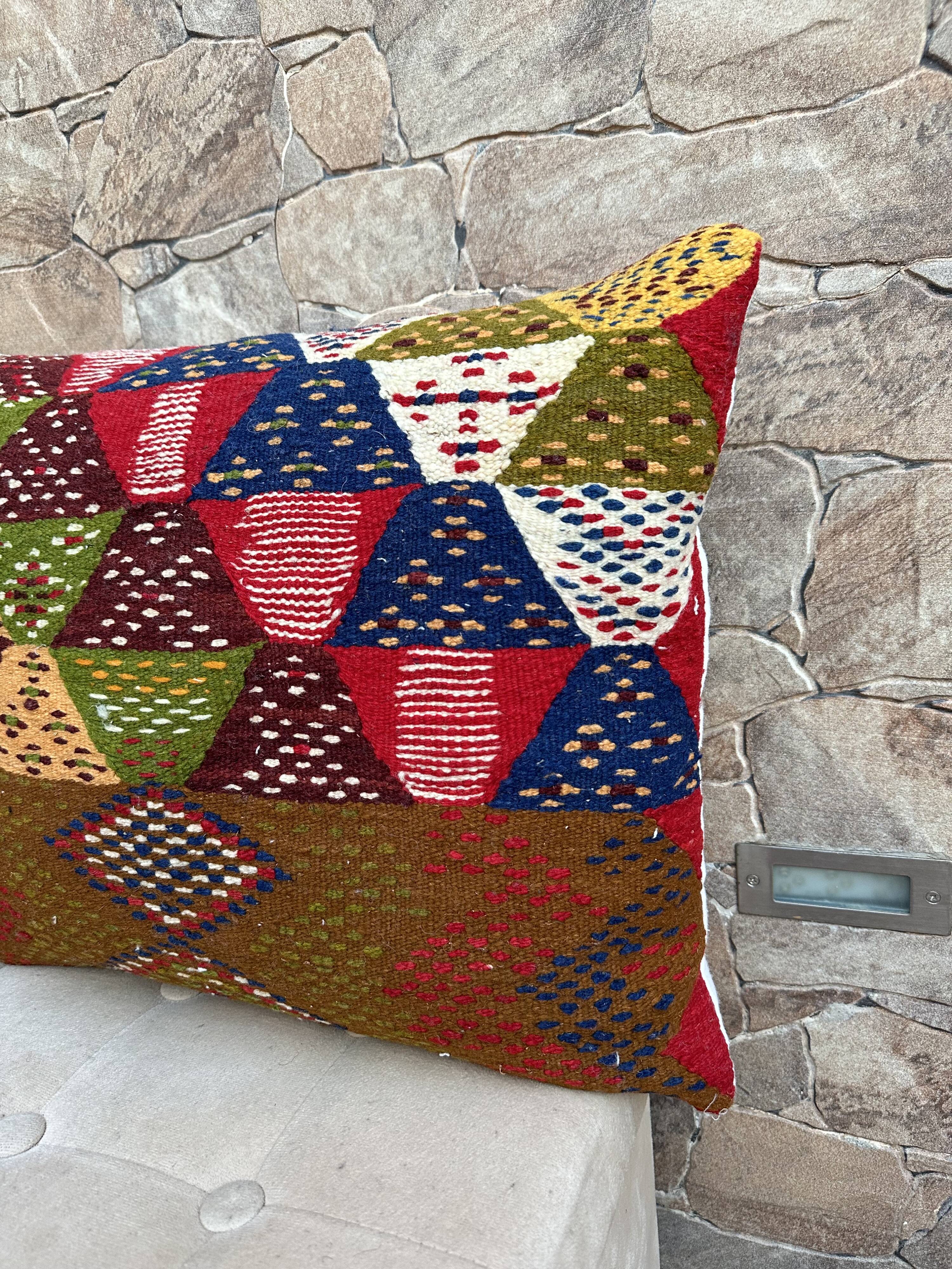 Housse de coussin kilim berbère vintage, coussin en laine marocaine