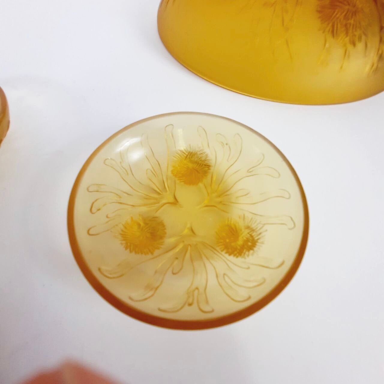 Centerpiece with 12 cups, opalescent glass, Sabino France 1930