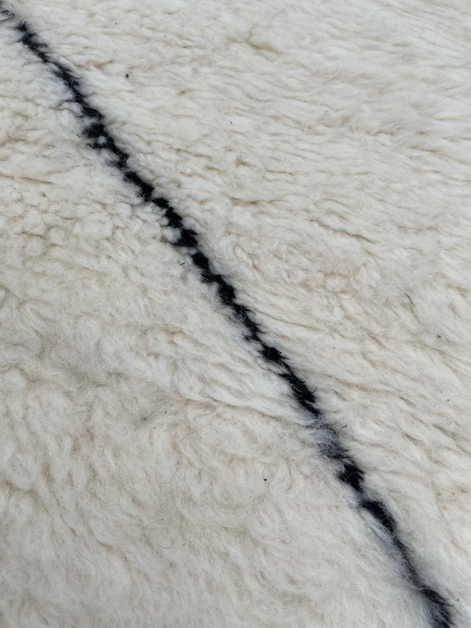 Moroccan Berber carpet Beni Ouarain modern 270×350 cm