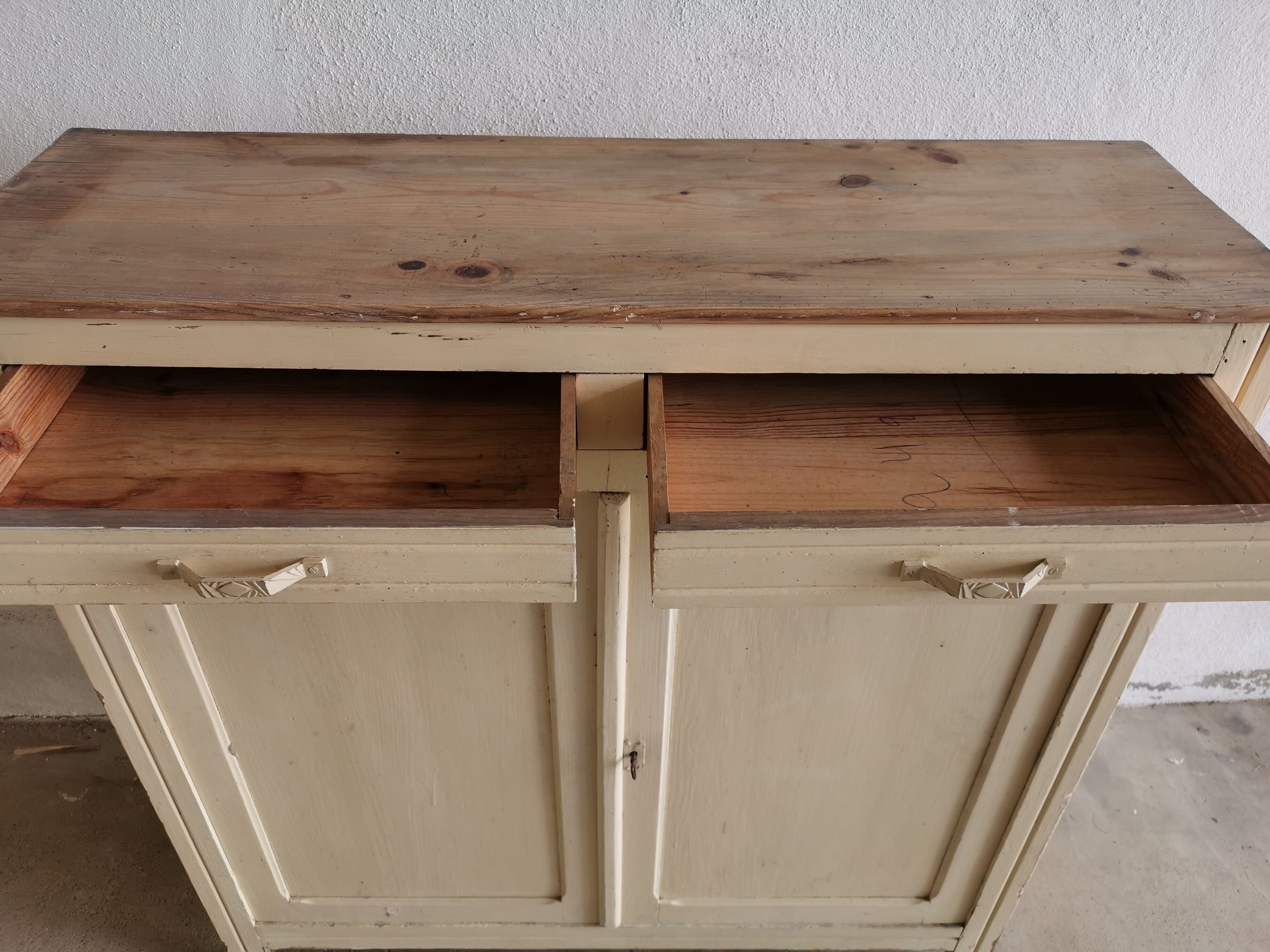 Grand buffet parisian style