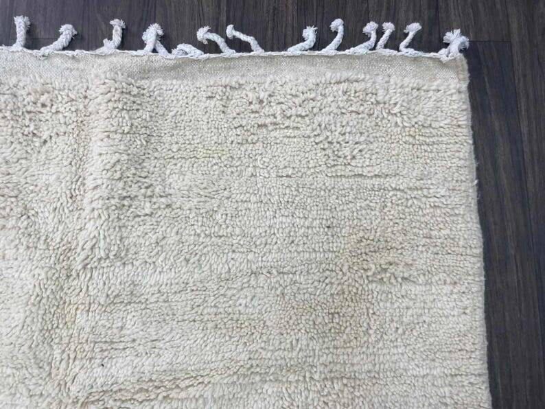 Tapis beni ouraine tissè main traditionnelle taille 155 x 257 cl
