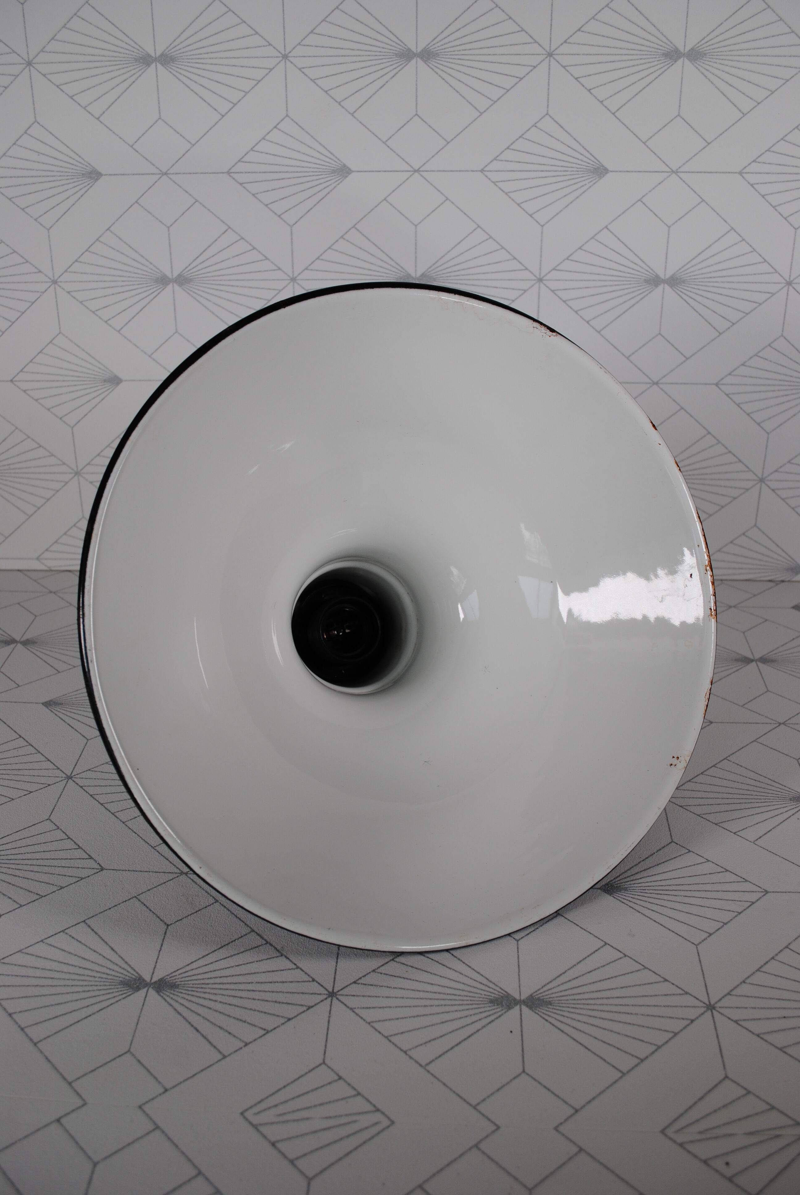 Enamelled industrial hanging