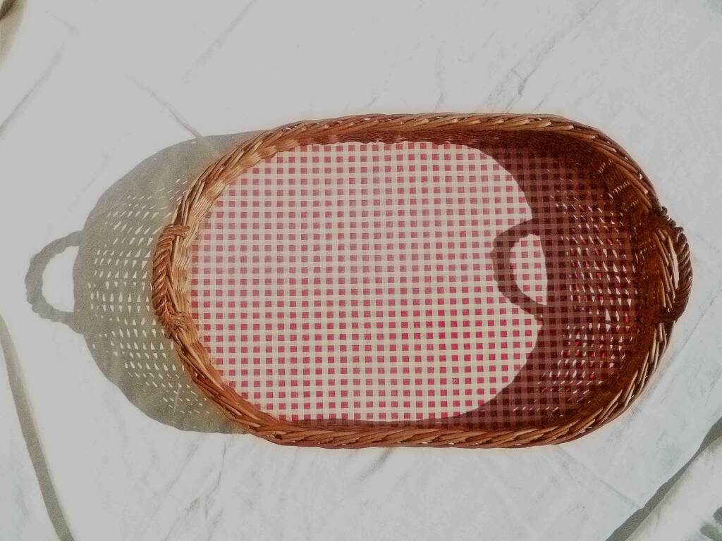 Wicker serving tray