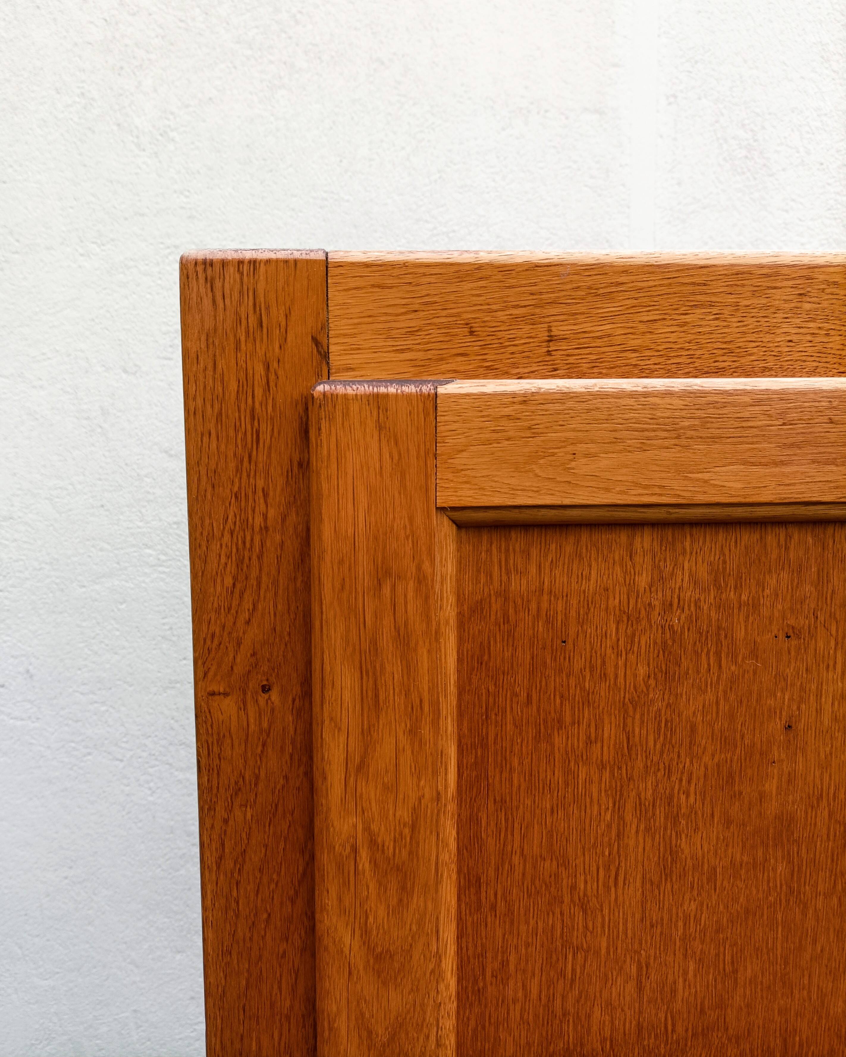 Ancien vestiaire d'internat chêne doré