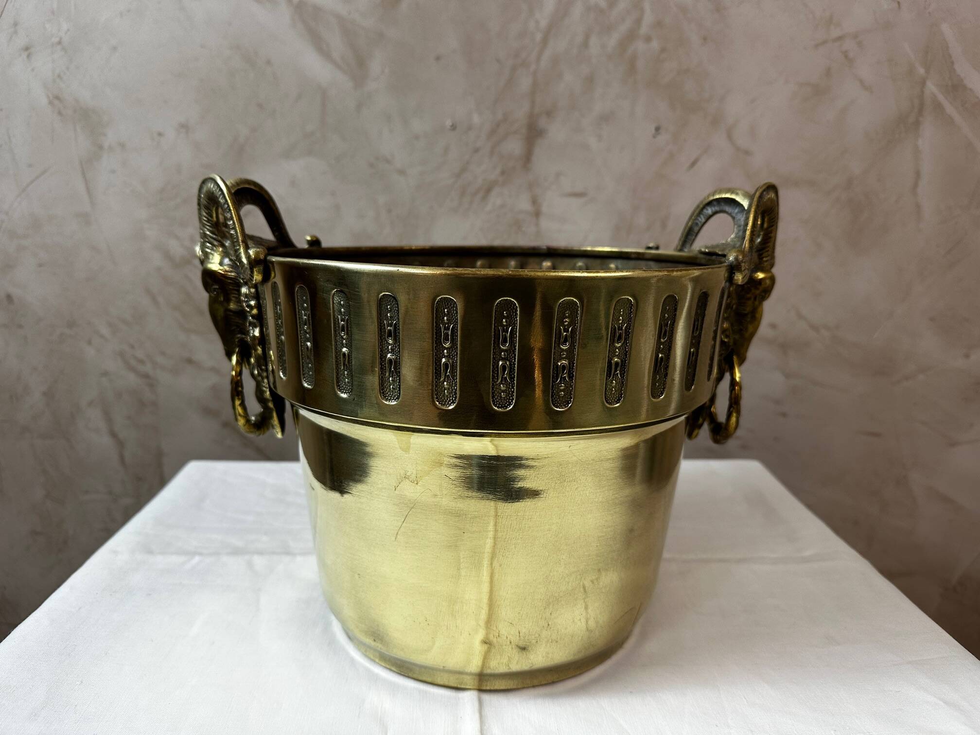 Aries champagne bucket