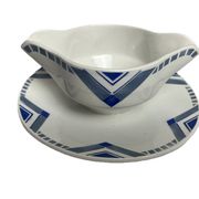 Art Deco, sauce boat with geometric motifs, Orchies around 1930.