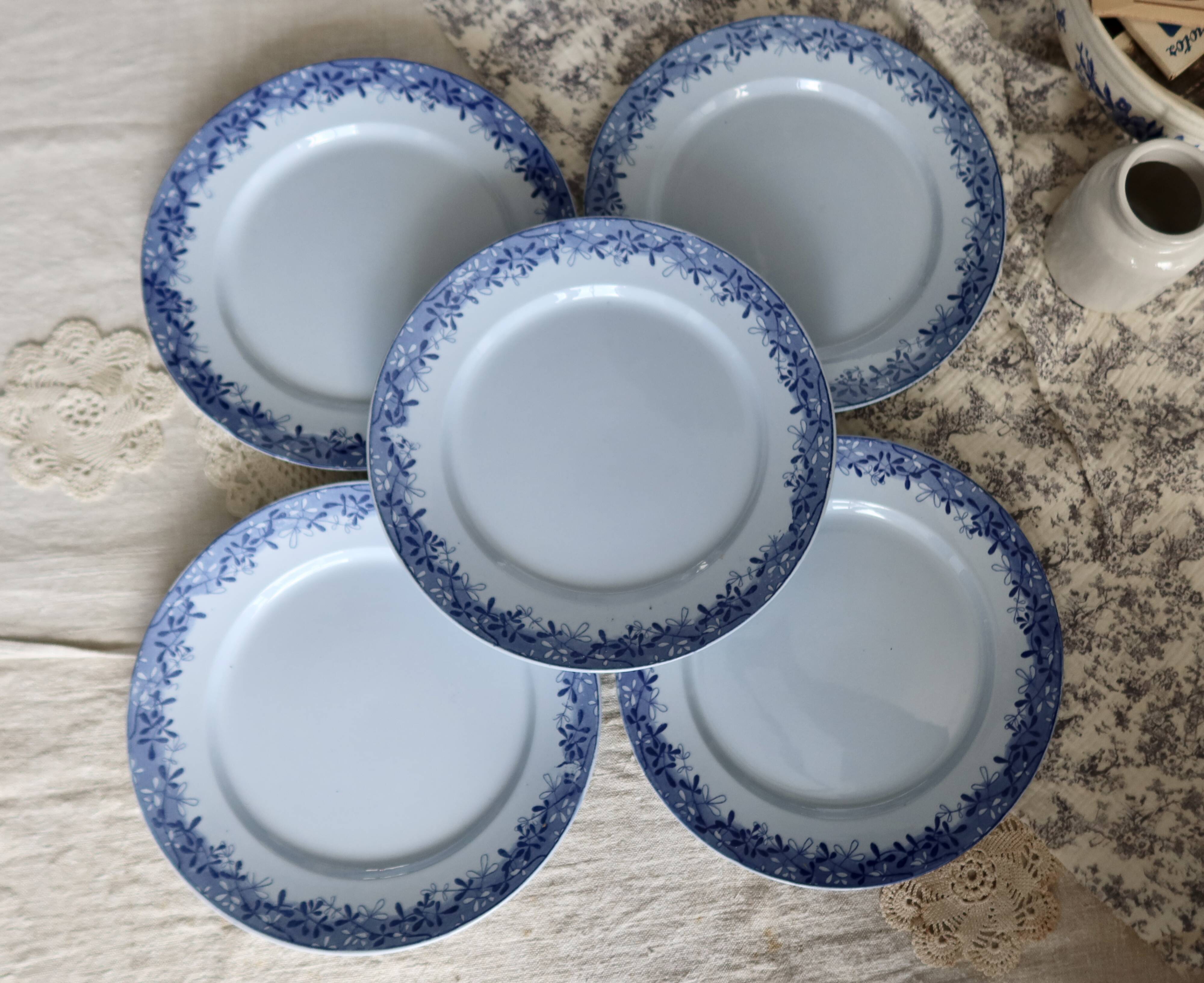 10 antique U&C Sarreguemines dinner plates - Mimosa model