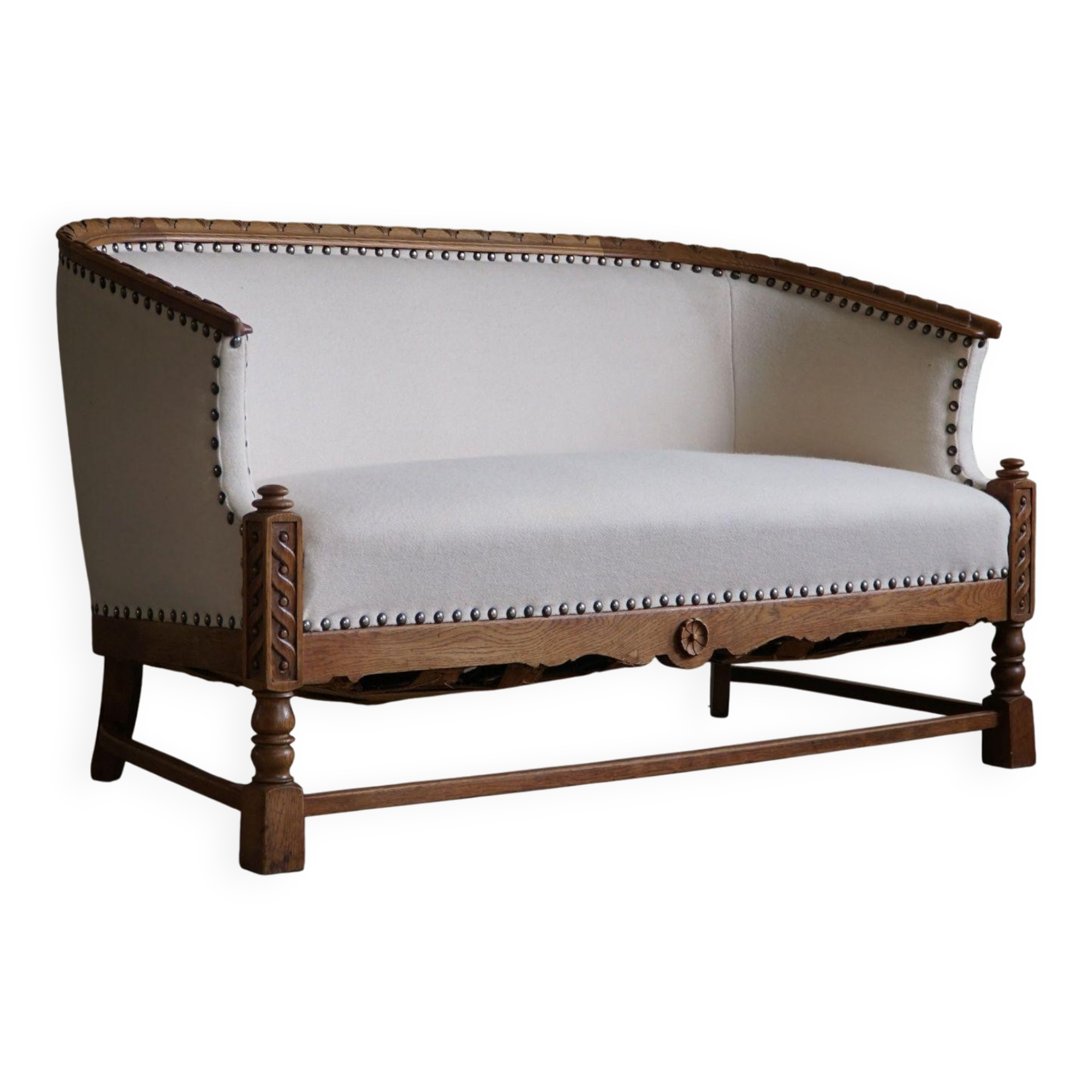 Sculptural 2-seater canapé in oak and wool, Danish "Skønvirke" style, 1920s.
