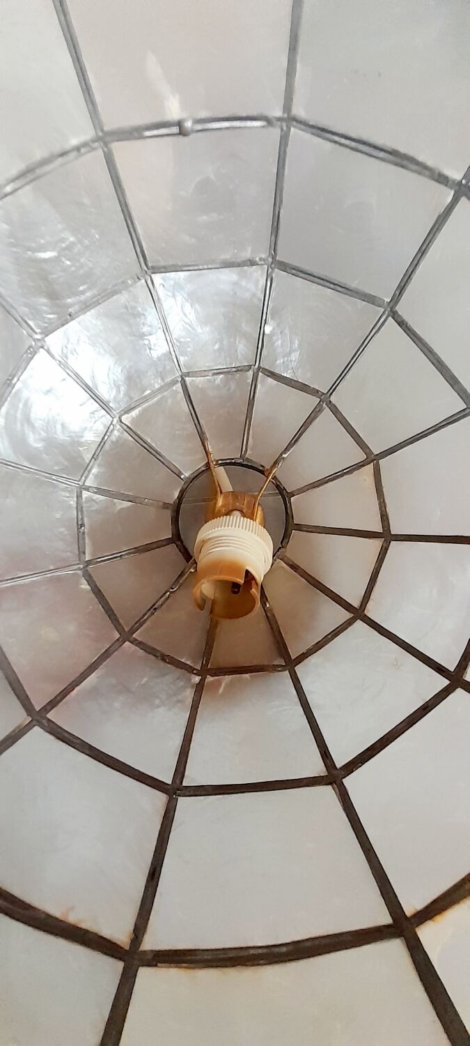 Suspension boule nacre et laiton 70s