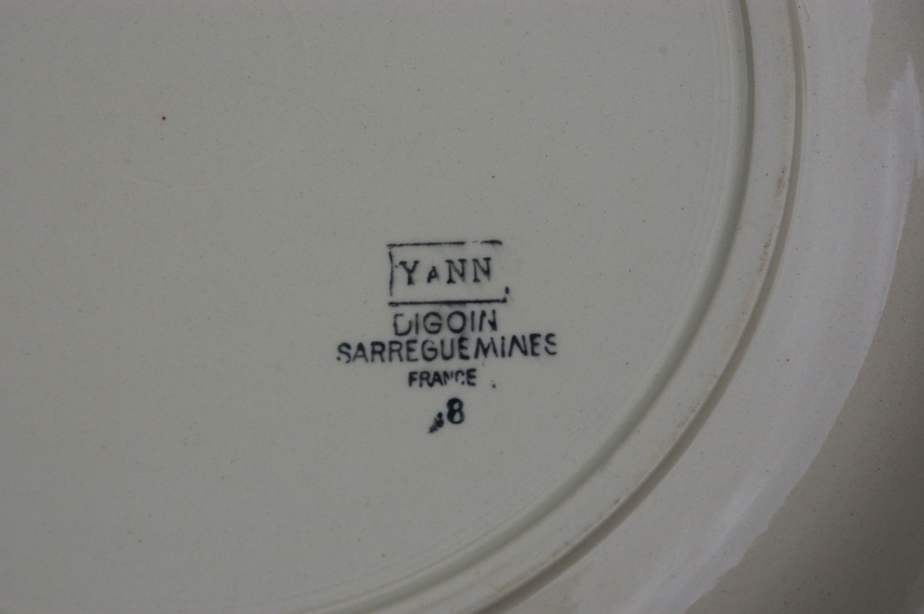 Large hollow earthenware dish by Digoin Sarreguemines model Yann