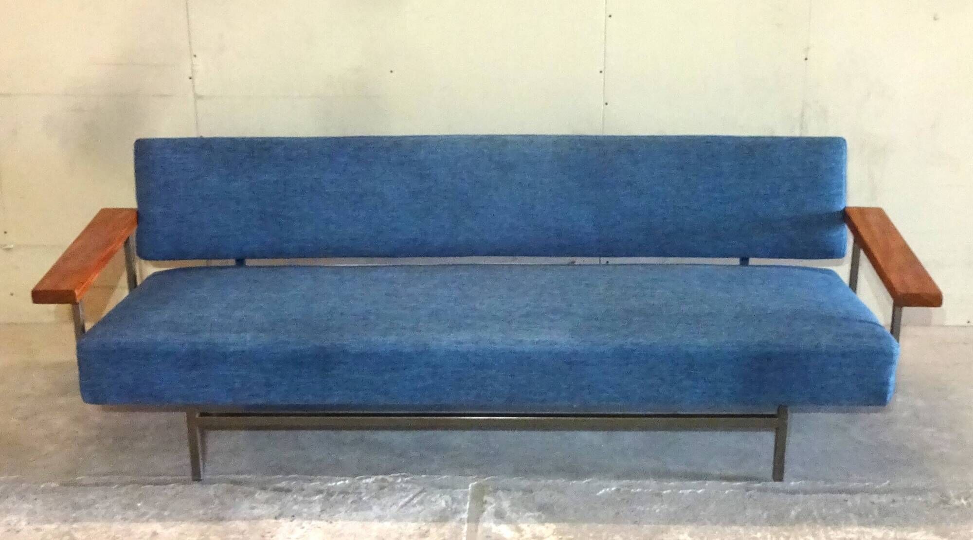Early Edition Dutch Design 3-Seater Sofa / Daybed Model Lotus by Rob Parry