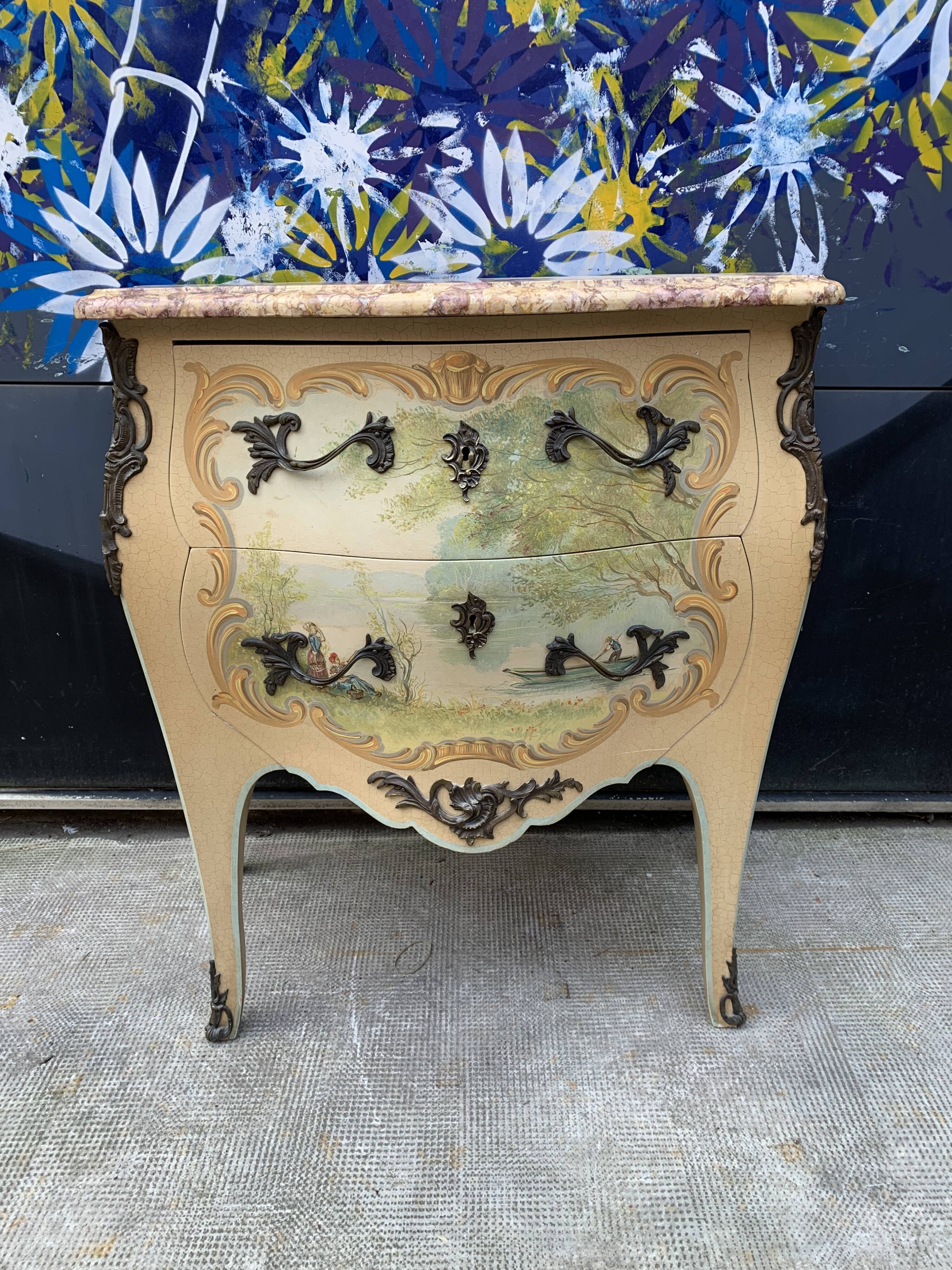 Chest of drawers Louis XV style painted woodwork