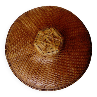 Asian hat braided.