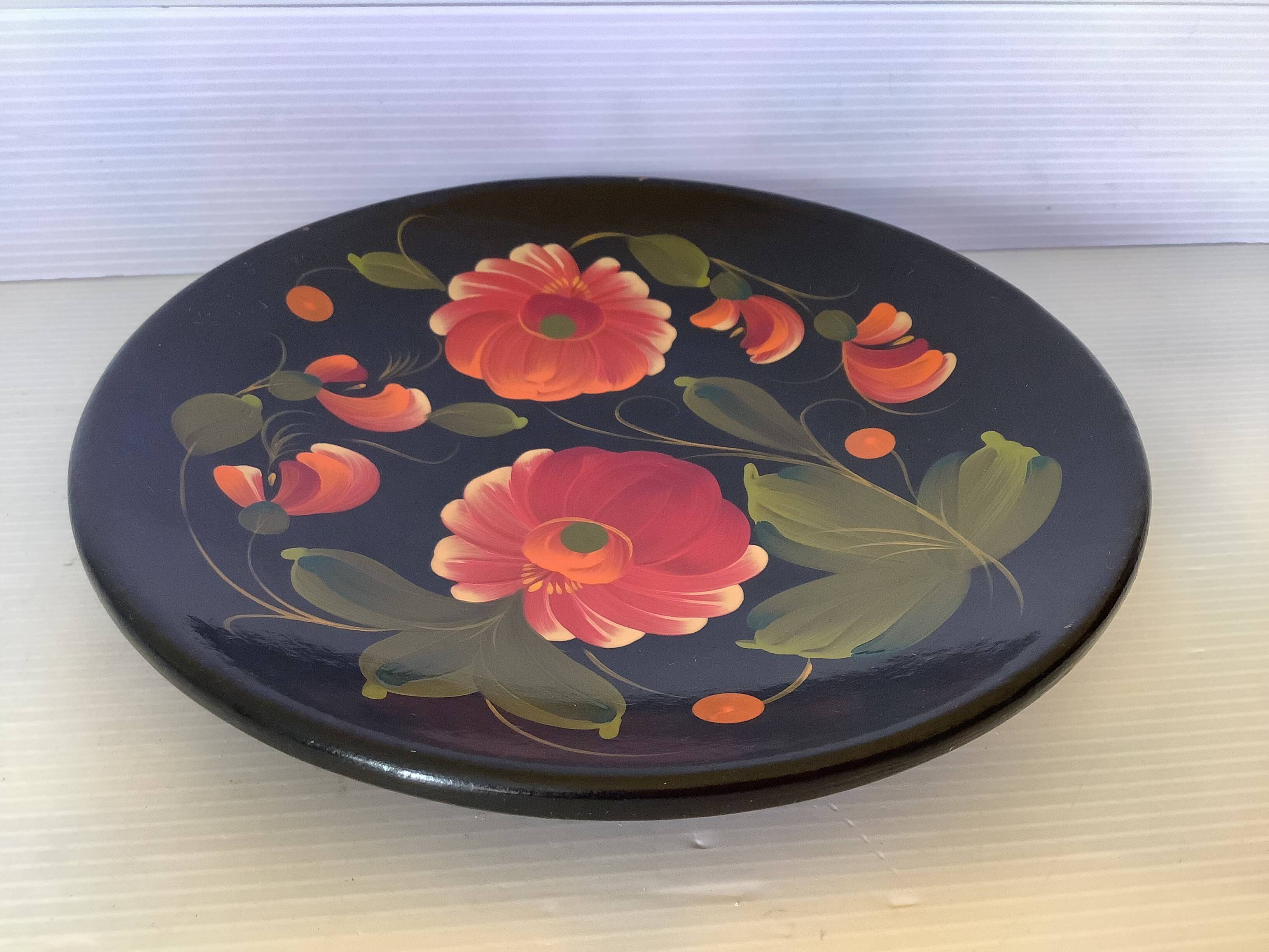 Russian hand decorated flower plate