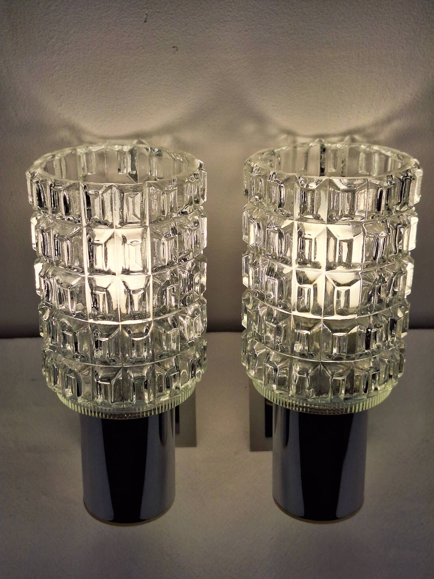 Pair of vintage 70s glass wall lamps by Targetti Sankey