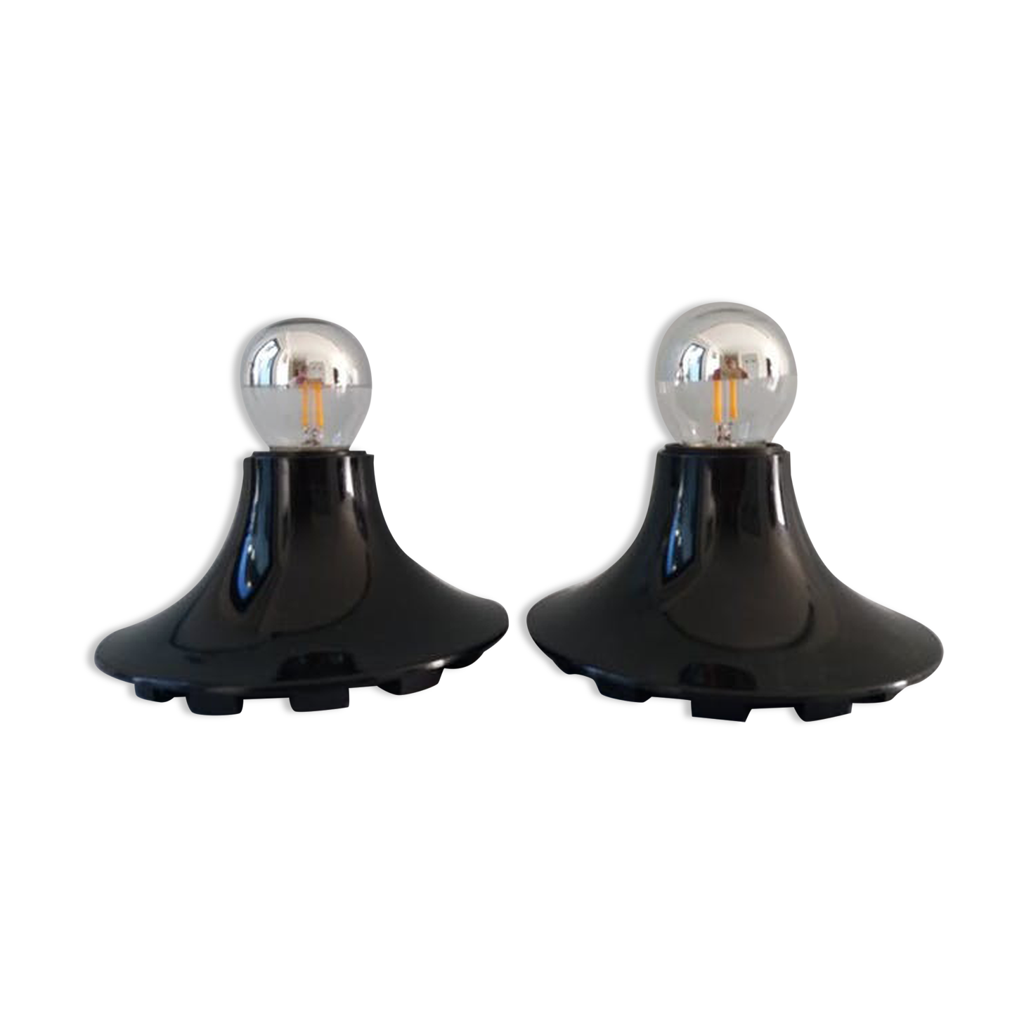 Pair of artemide "teti" wall lamps by Vico Magistretti