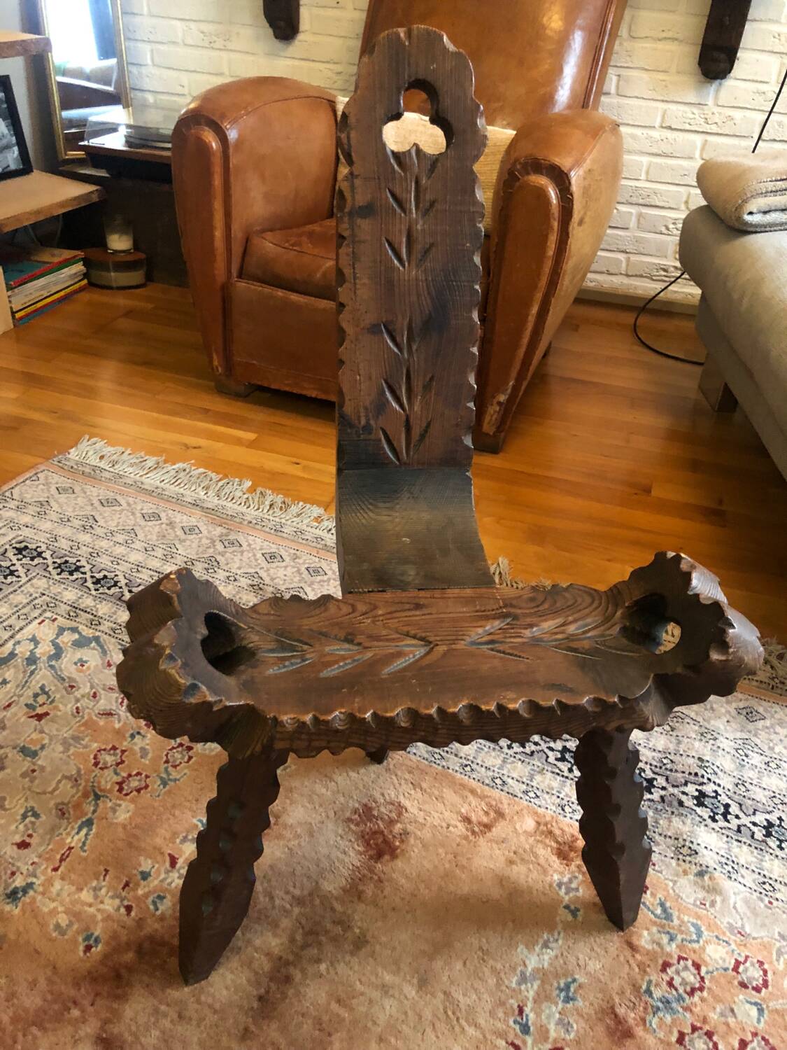 Ancienne chaise tripode de traite