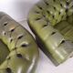 Paire de fauteuils Chesterfield cuir vert
