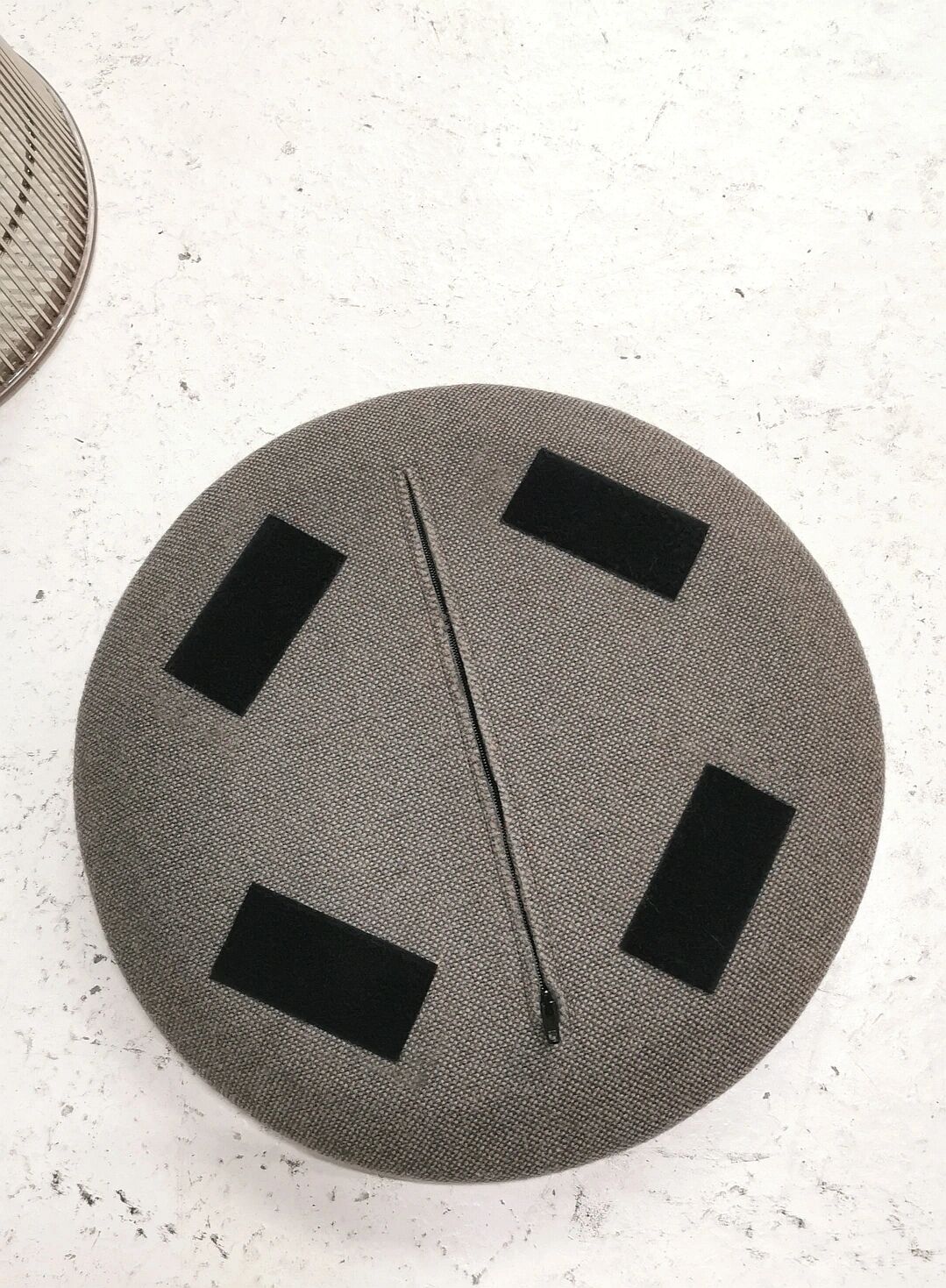 Warren Platner's Stool, Knoll International