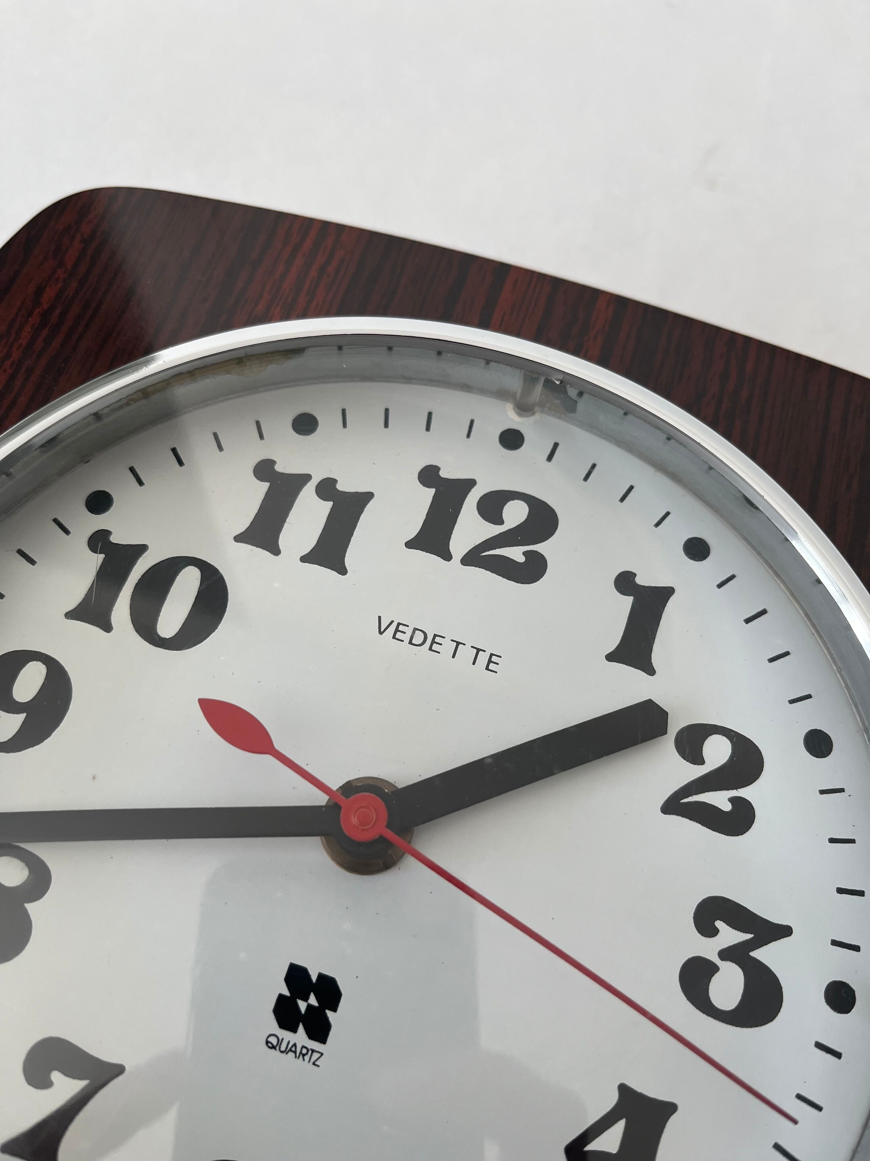 Vintage Featured Formica Clock