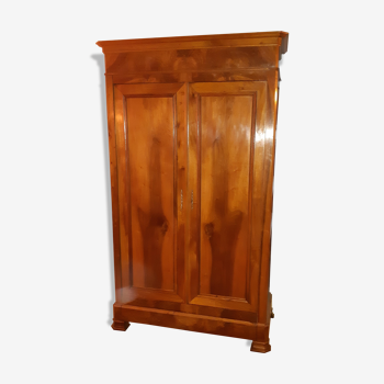 Armoire vendéenne  bois fruitier